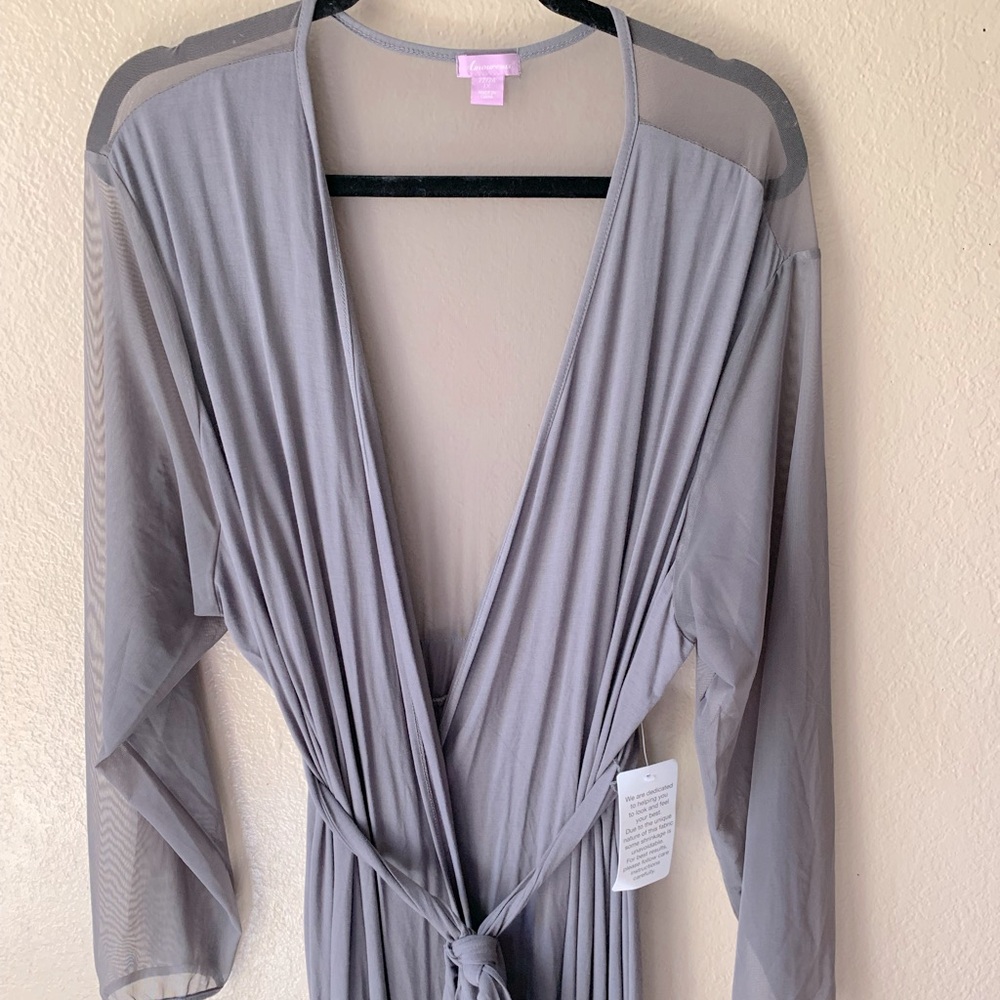 Amoureuse Mesh Sleeve Belted Gray Loungewear Long Robe Size 1X - Picture 2 of 8